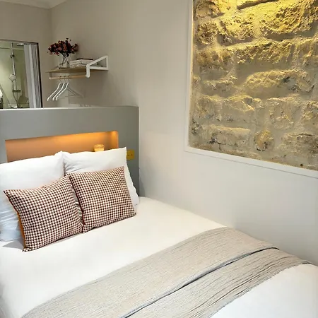 Hotel Paris Amore